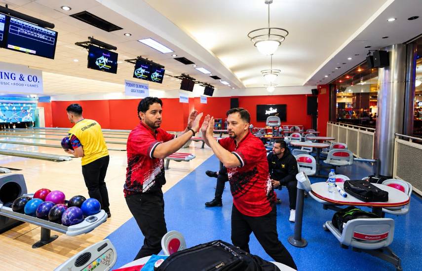 ‘Cómplices’ y ases en bolos