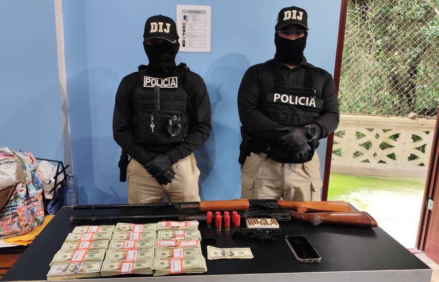 Cortesía | Unidades de la Policía Nacional durante parte del operativo para desarticular organizaciones criminales ligadas al tráfico internacional.