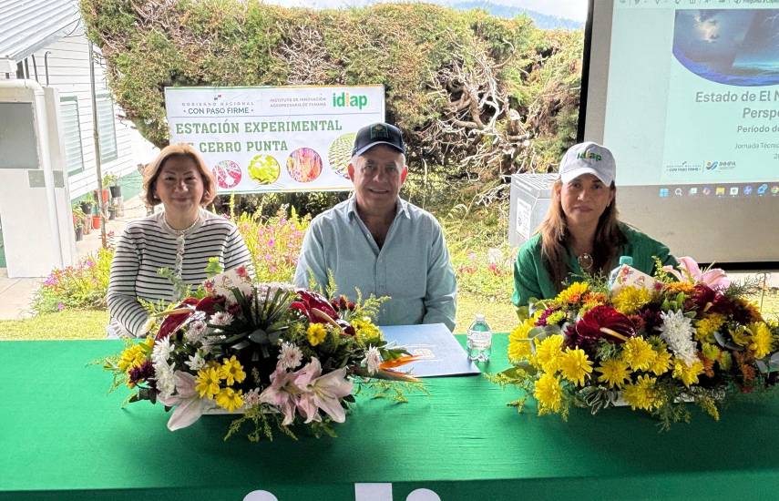Gobierno reafirma apoyo a productores