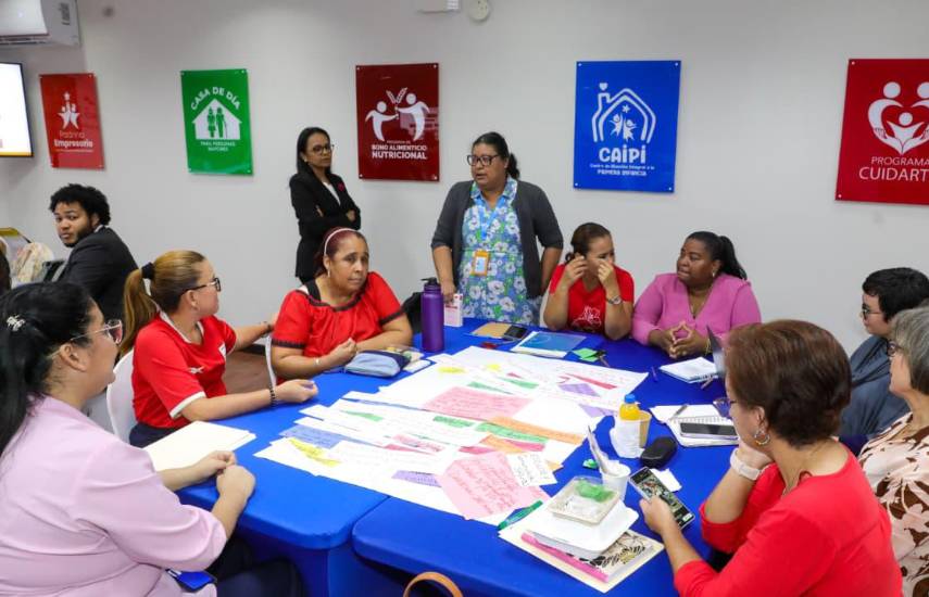 Panamá actualiza estrategias para frenar el embarazo adolescente ante el repunte de casos