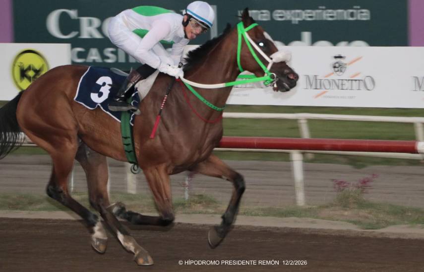 Cuñadita va por su segundo baile en pista panameña