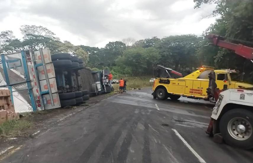 Se registran dos víctimas fatales en Loma Campana tras accidente de tránsito
