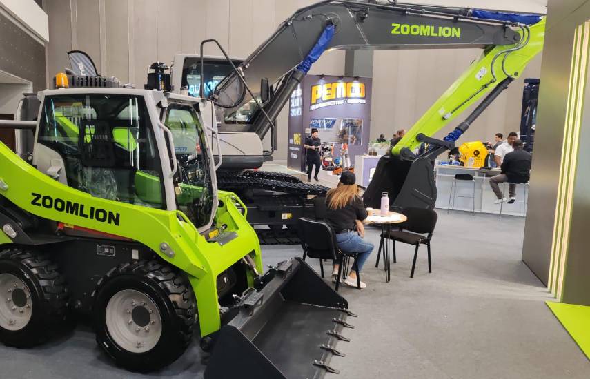 Exitosa exposición comercial de “máquinas” en Amador