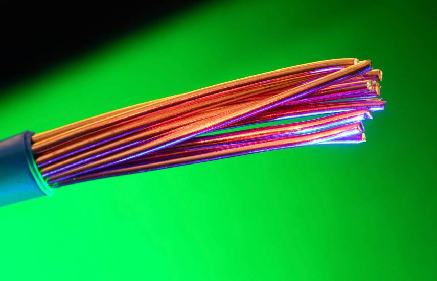 Google anuncia construcción de cables submarinos desde India para reforzar IA