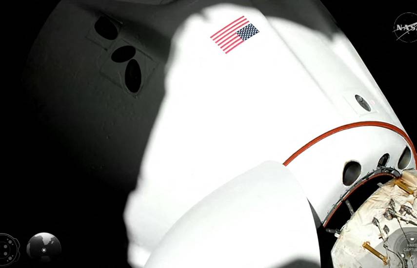 Cuatro astronautas llegan a la EEI tras evacuación médica