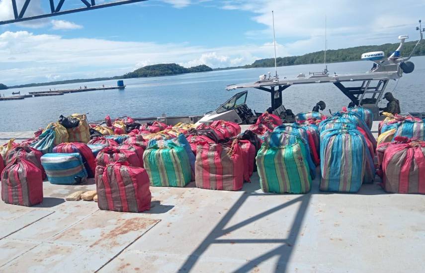 Aeronaval incauta 1,513 paquetes de droga al sur de Punta Burica