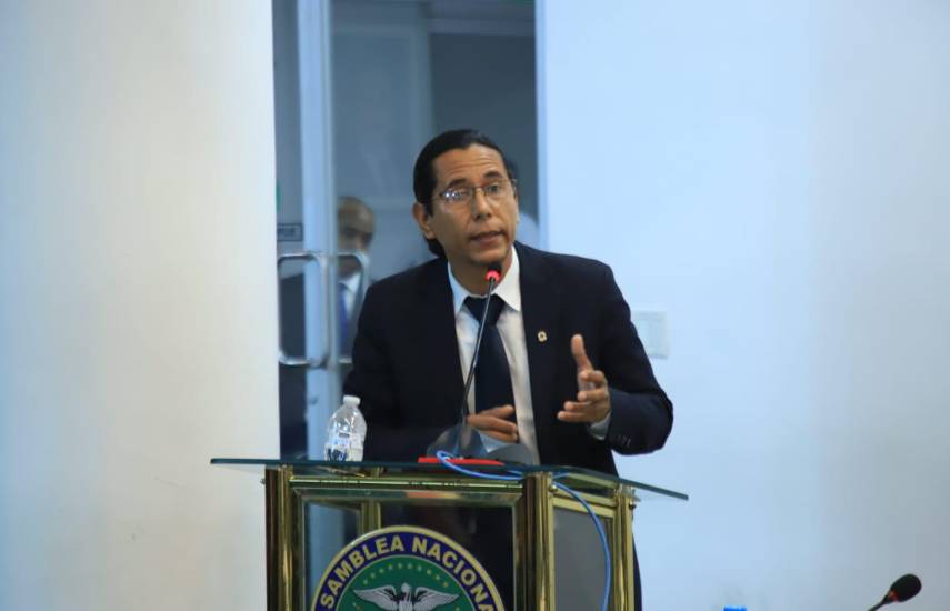 Barroso dice que tiene los votos y Juncá insiste en la reelección