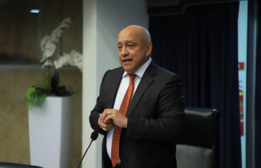 Aumenta el uso del cigarrillo electrónico ante la falta de leyes