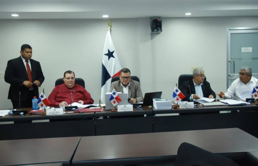 Continúa la puja por el control de las comisiones permanentes en la Asamblea