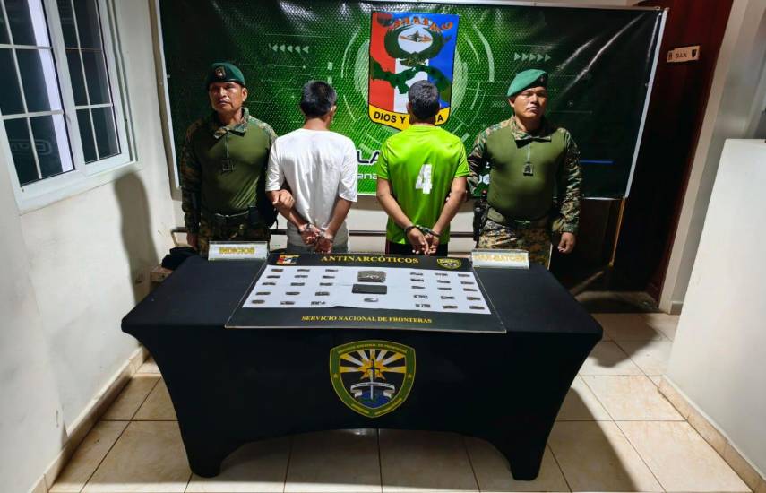 Aprehenden a dos personas con más de 30 bolsitas de presunta marihuana en Darién