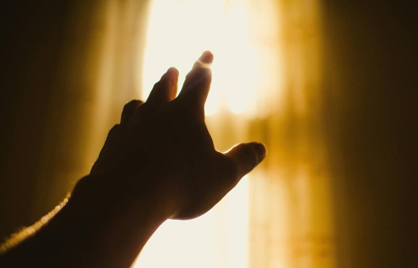 EDITORIAL : Una luz de esperanza