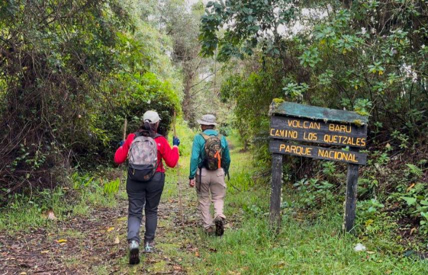 Reabren el Sendero Los Quetzales tras jornada de limpieza del Ministerio de Ambiente