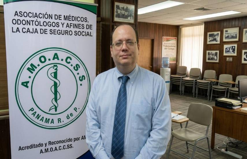 Amoacss acudirá a la Corte Suprema tras la destitución del dirigente médico Fernando Castañeda