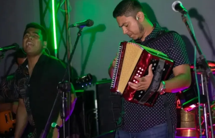 Hermanos Esclopis buscan dejar un legado en el típico