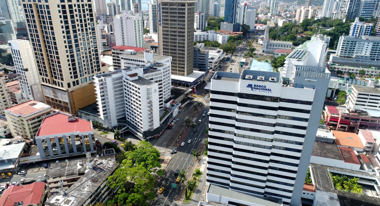 ML | Sede del Banco Nacional de Panamá en la Vía España. 