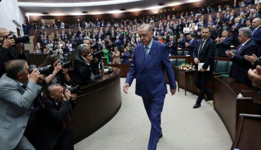 El presidente de Turquía, Recep Tayyip Erdogan, en una reunión de su grupo parlamentario el 15 de junio de 2022 en la Gran Asamblea Nacional, en Ankara