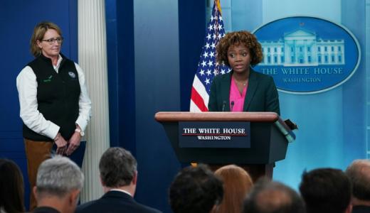La secretaria de prensa de la Casa Blanca, Karine Jean-Pierre, durante la sesión informativa diaria en Washington, el 27 de septiembre de 2022