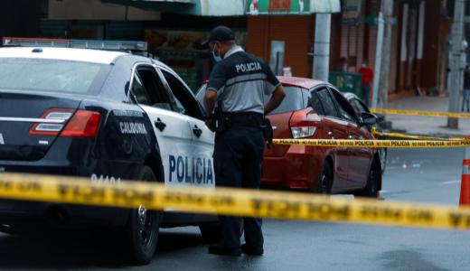 ML | Unidad de la Policía en una escena del crimen. 